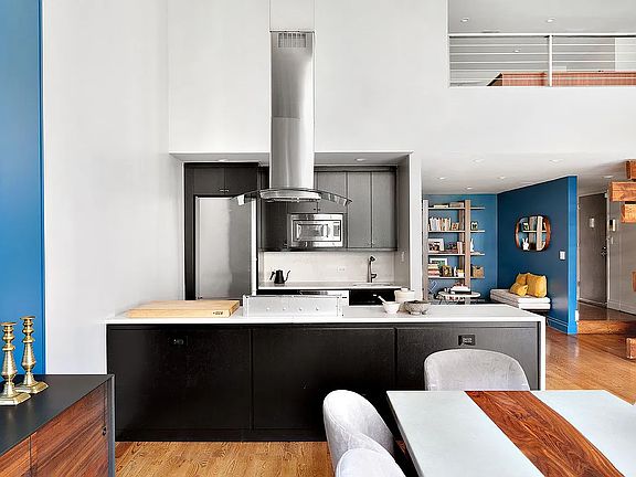 3rd image of 133 2nd Ave APT 2