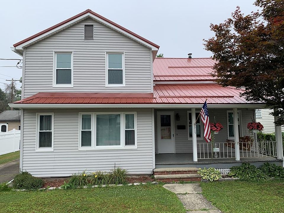 1st image of 315 N 1st St