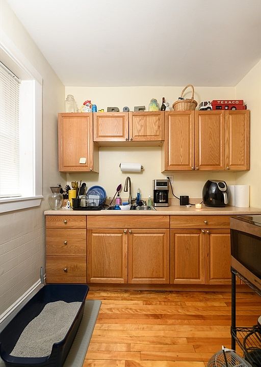 1st image of 5 Sherborn Ct APT 2