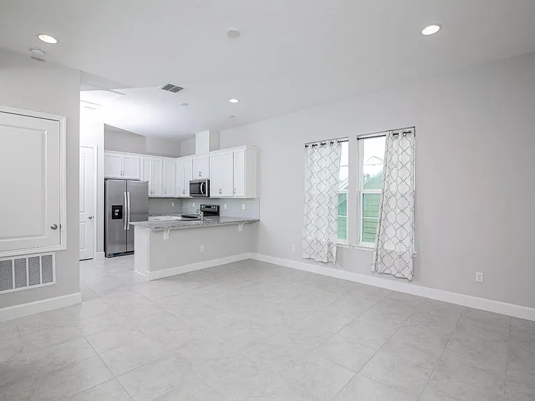 13825 Lippman Aly — Photo 7