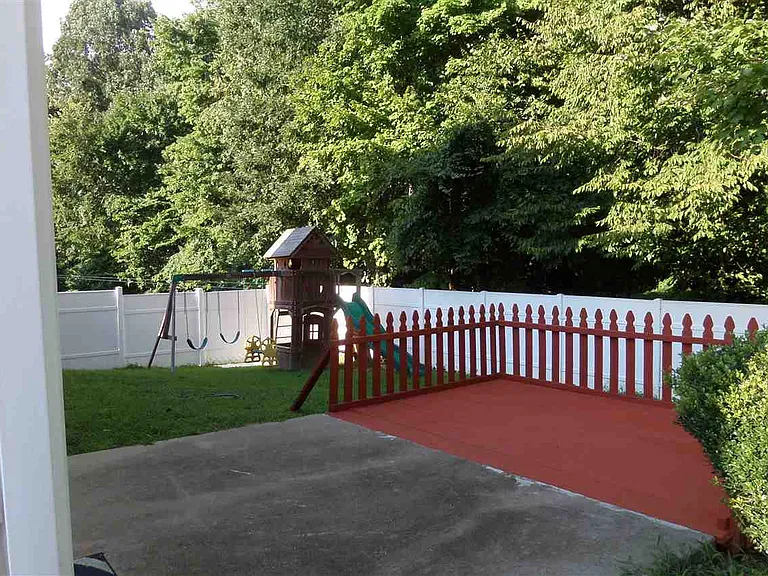 2033 Winston Diamond Ct — Photo 16