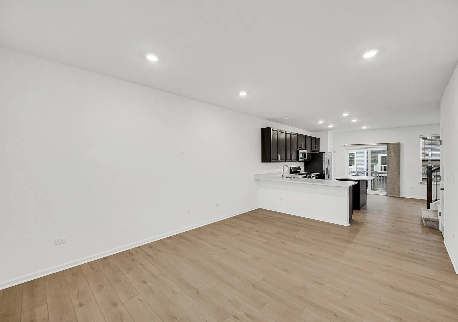 3 bed, 2.5 bath, 1764 sqft, $2,800 — Photo 3