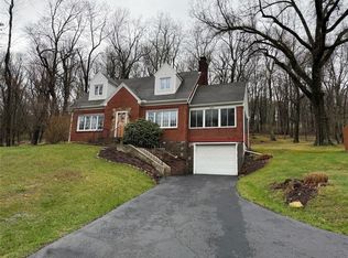 30 Moore Ave, Jeannette, PA