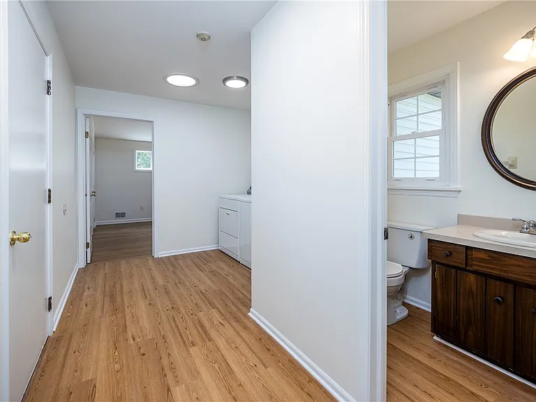 460 Stone Rd — Photo 18
