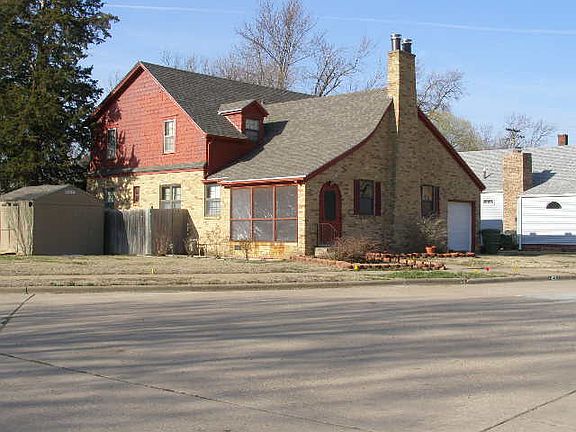 401 Sunset Dr., Salina