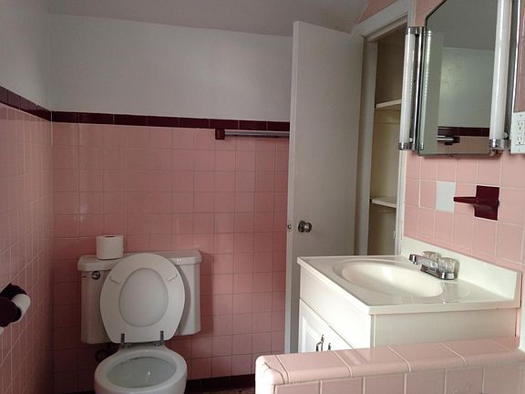 5th image of 32 Hobby St APT 2