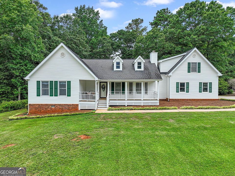 1st image of 345 Lakefront Dr