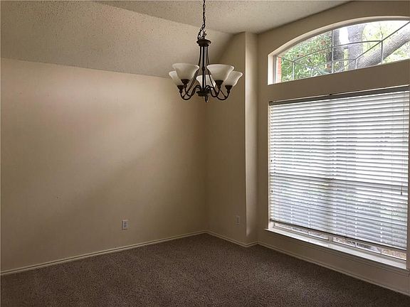2nd image of 1509 Sadie Ct