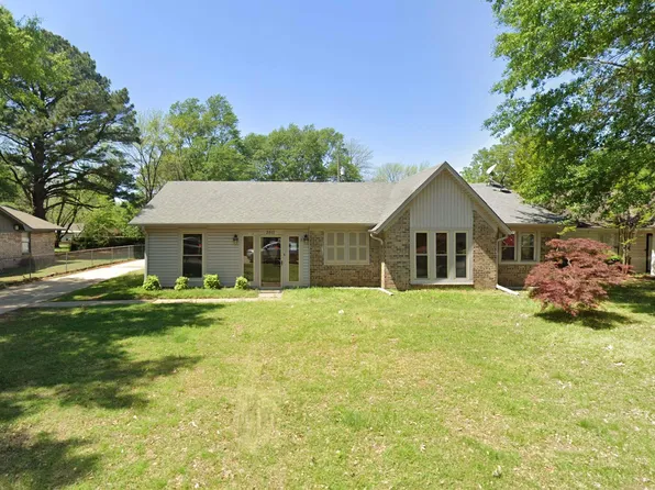 5611 Larry Dr, Texarkana, TX 75503