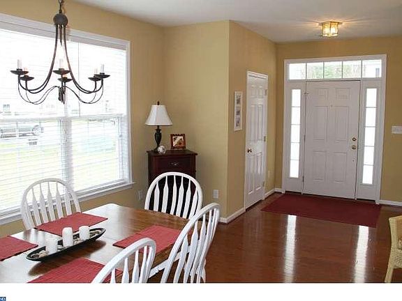 4th image of 114 Sandridge Ct