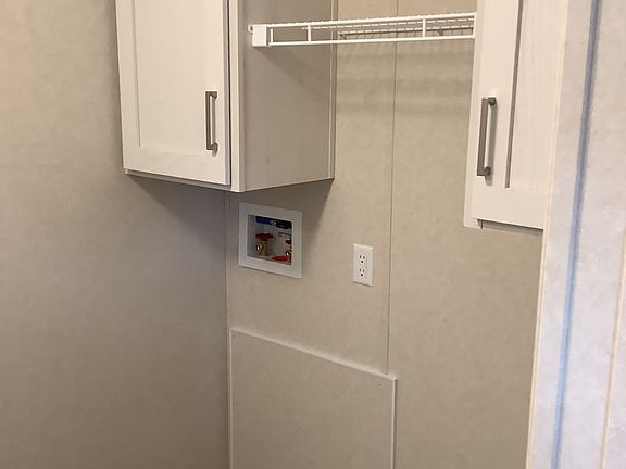 5th image of 582 S Gallery Dr #113