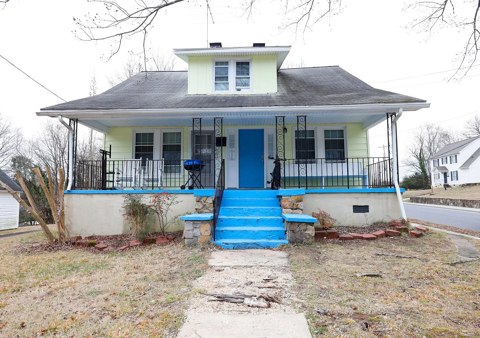 Great corner house in Chapel Hill! — Photo 1