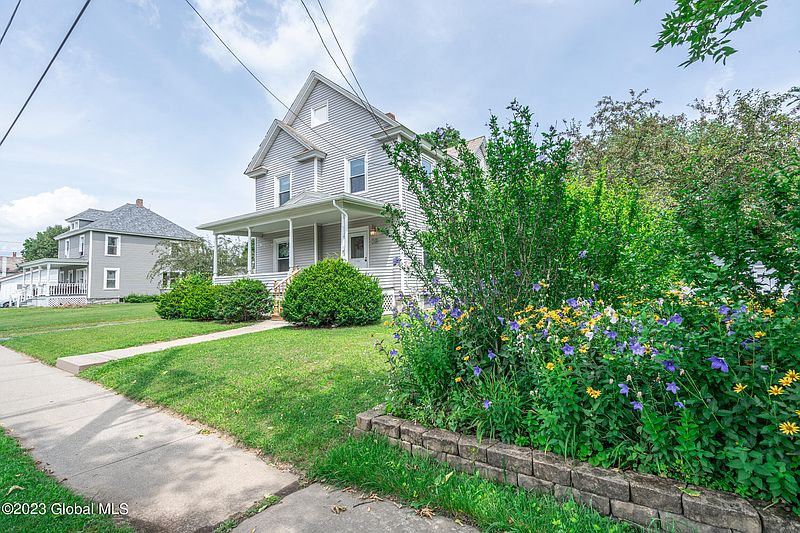 3rd image of 19 Sagamore Street