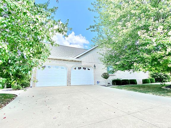 4th image of 5401 Whispering Woods Dr