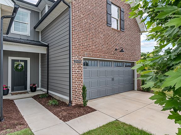 3rd image of 2606 Leawood Ct