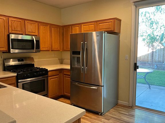 4th image of 4468 English Oak Ave