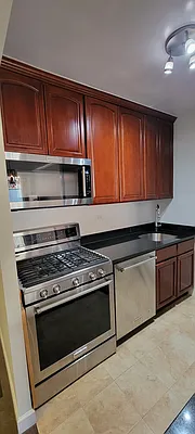 Rented by Plaza Real Estate Group | media 4