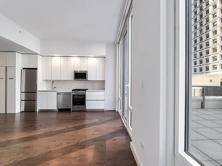 232 E 54th St #10A — Photo 9