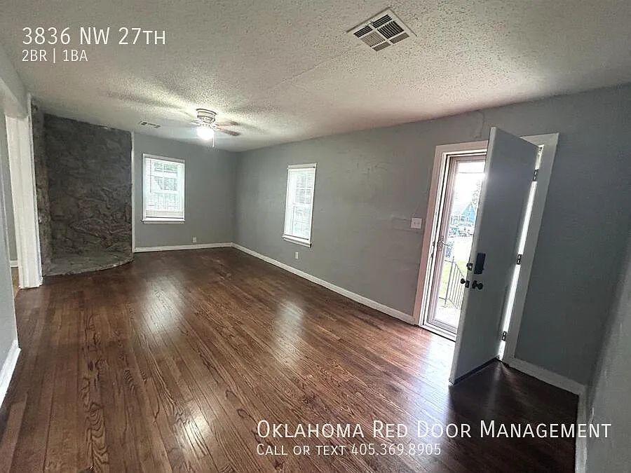 2 bed, 984 sqft, $1,095 — Photo 2