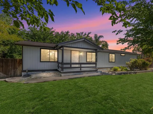 28174 Sunridge Ave, Taft, CA 93268