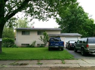 5 Wyndham Dr, Montgomery, IL 60538