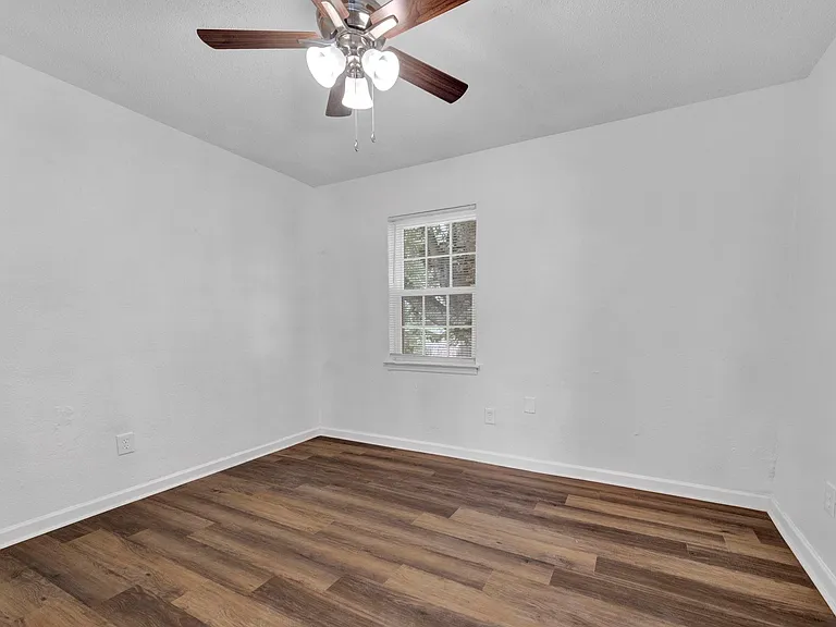 2966 Yale Ave #7 — Photo 12