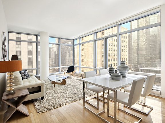 2nd image of 18 W 48th St APT 27B