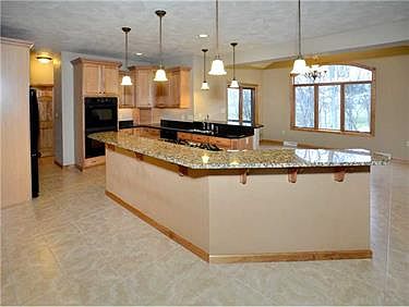 2nd image of 1191 Nottingham Ct