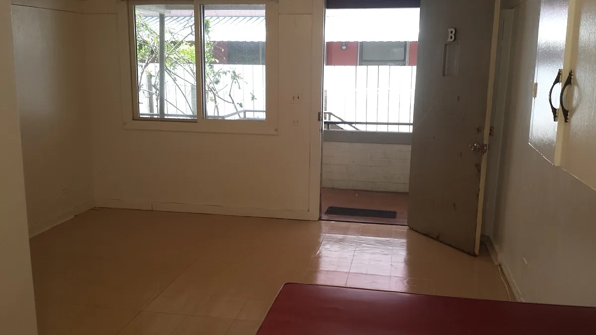 Building Photo - 2449 Kuhio Ave