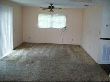 5th image of 9903 N Elmer St