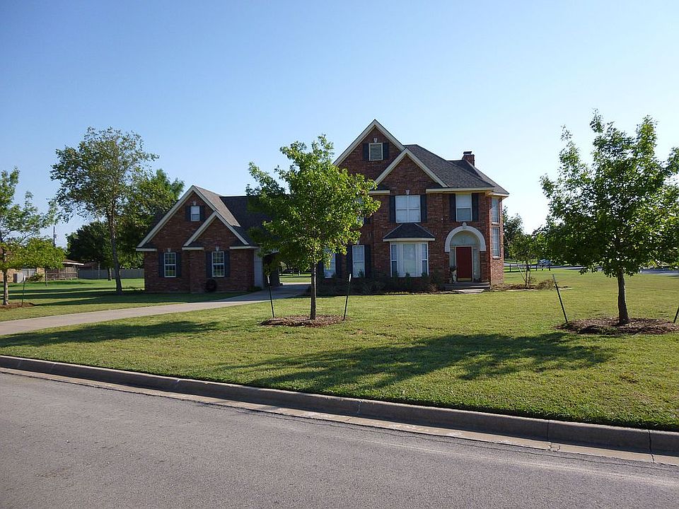 1st image of 307 Tanglewood Cir