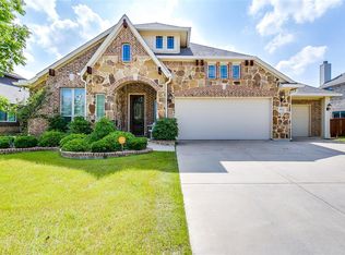 932 Tara Dr, Burleson, TX 76028