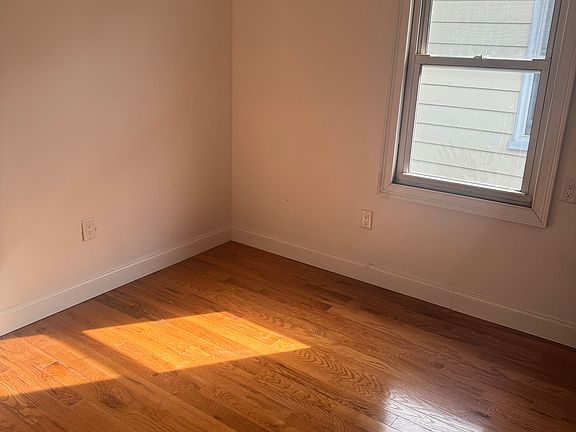 5th image of 104-47 164th St #1-2