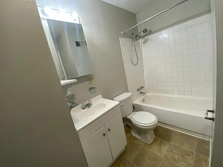 Independence Duplexes — Photo 11