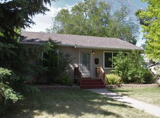 723 11th Ave SE, Aberdeen, SD 57401