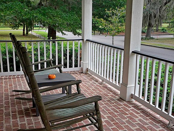 55 Park Square North3