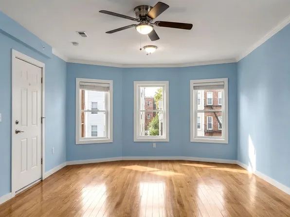 247 Pilgrim Ave, Worcester, MA