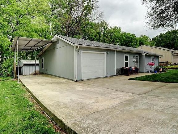 3rd image of 1019 S 49th Dr