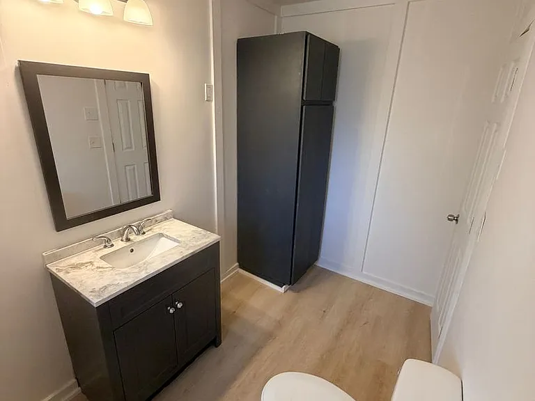 Remodeled One Bedroom Apartment in North Salem — Photo 9