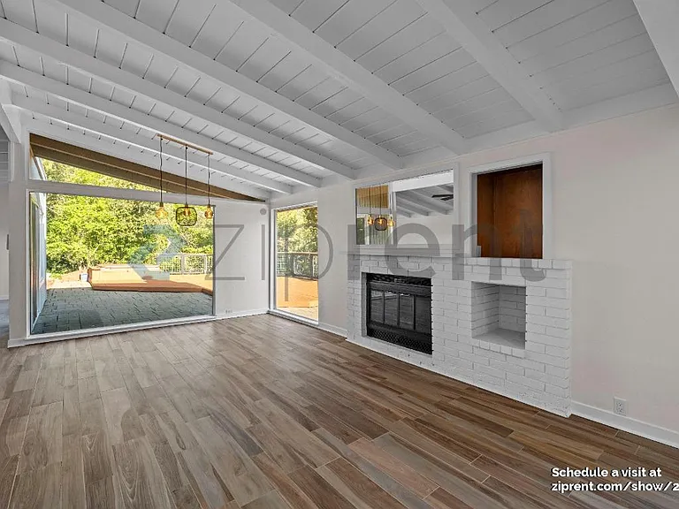 757 Tofflemire Dr — Photo 10