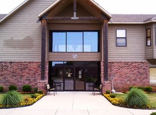 729 Brookhaven Ct APT 103, Springdale, AR 72764