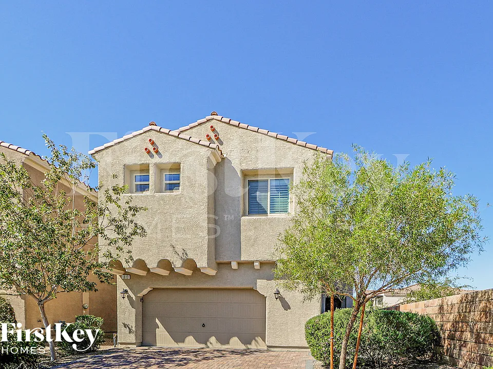 1013 Cetona Ct