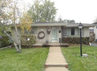 909 N 13th St, Dekalb, IL 60115