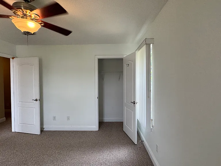 5685 Hyacinth Ln — Photo 30