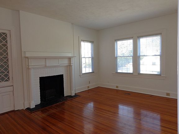 4th image of 833 Westover Ave APT 1