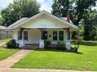 203 E Wiygul St, Fulton, MS 38843
