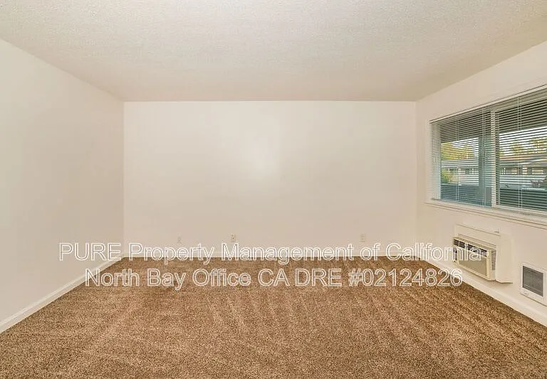 555 Dexter St #B — Photo 27
