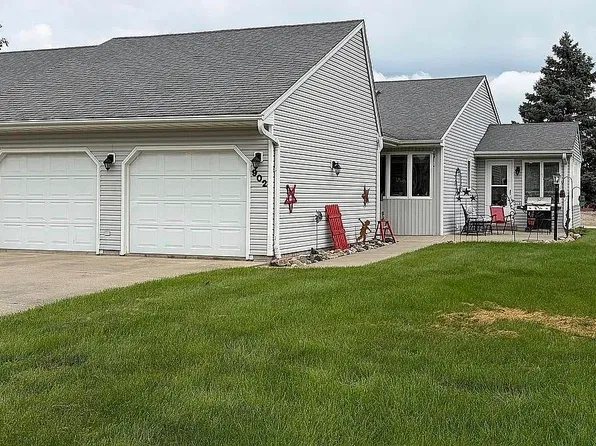 902 15th Ave, Eldora, IA 50627