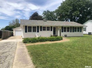 2008 Mound Rd, Jacksonville, IL 62650