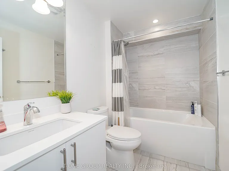 55 Sutton Ave — Photo 40